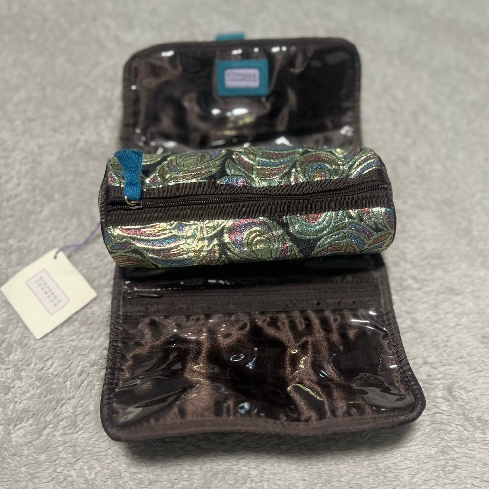 Stephanie Johnson Clutch - Picture 5 of 7